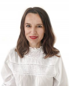 Iulia Constantin, farmacist, România